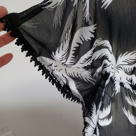 🏖 Beach cover up black/white old navy size small 🏝 - Picture 7 of 8